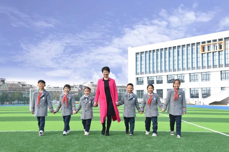 义乌市新丝路学校